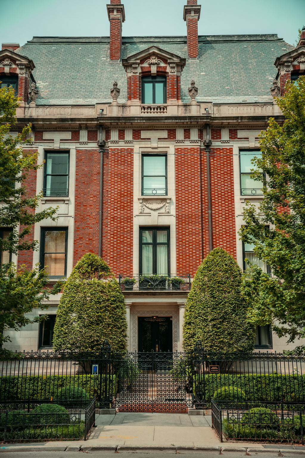Main image Urban Manor